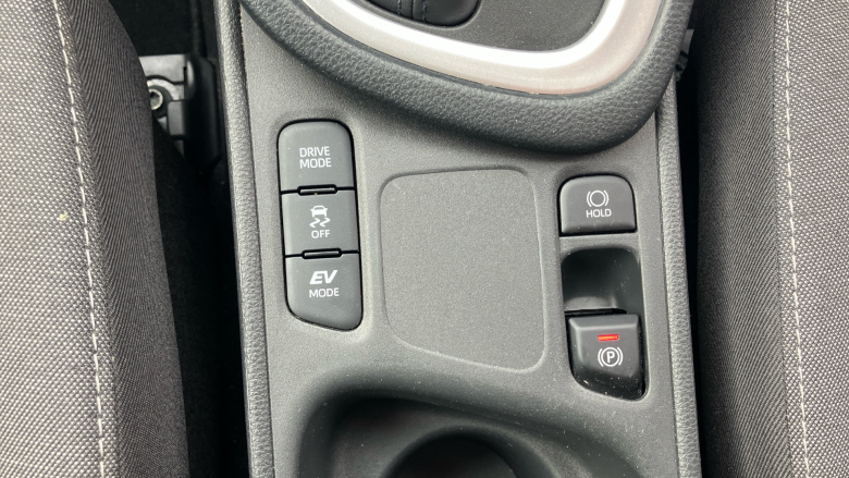 Toyota Yaris 1.5 Hybrid Design 5dr CVT Hybrid Hatchback